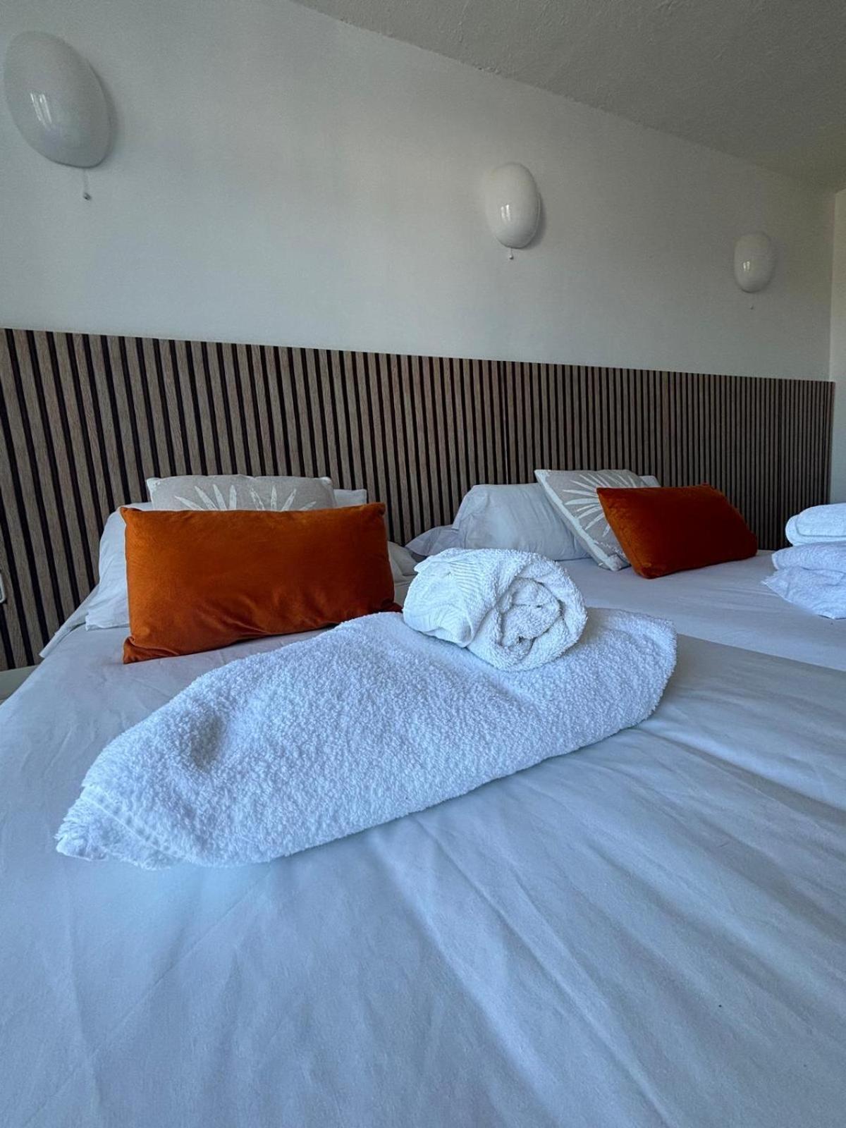Es Grop Apartamentos Портинакс Екстериор снимка